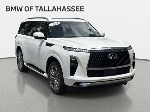 Used 2025 INFINITI QX80 Sensory AWD/4WD image 4