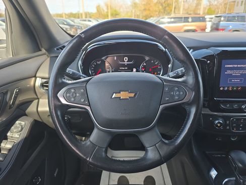 Used 2022 Chevrolet Traverse Premier image 13