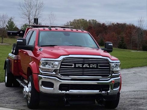 Used 2023 RAM 5500 Laramie image 3