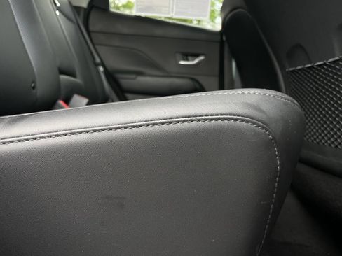 Used 2024 Hyundai Kona Limited AWD/4WD image 35