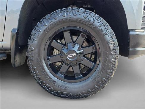 Used 2021 Chevrolet Silverado 1500 LT Trail Boss w/ Convenience Package II AWD/4WD image 9