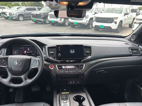 Used 2024 Honda Passport TrailSport image 14