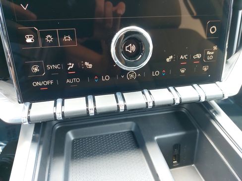 New 2025 GMC Acadia Elevation image 23