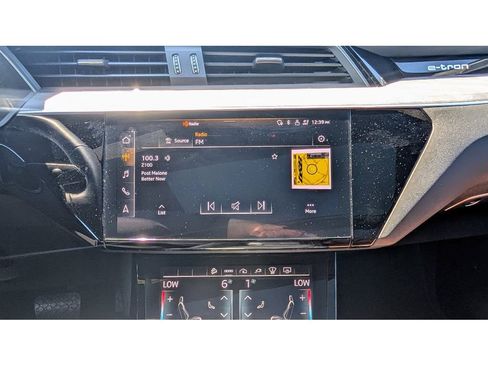 Used 2023 Audi e-tron Chronos image 26