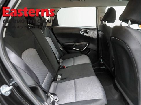Used 2023 Kia Soul LX FWD image 22