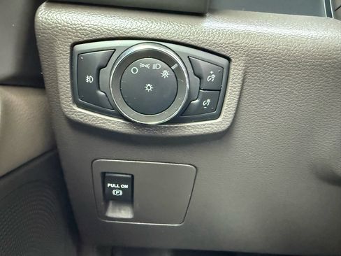 Used 2020 Ford Expedition Max XLT image 27