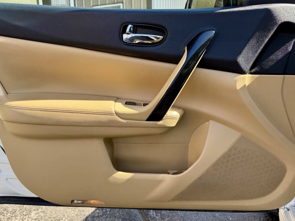 Used 2011 Nissan Maxima 3.5 SV w/ Monitor Pkg FWD image 22