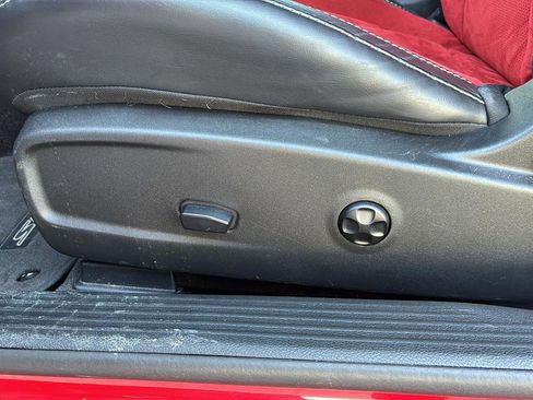 Used 2016 Dodge Challenger SRT Hellcat image 13