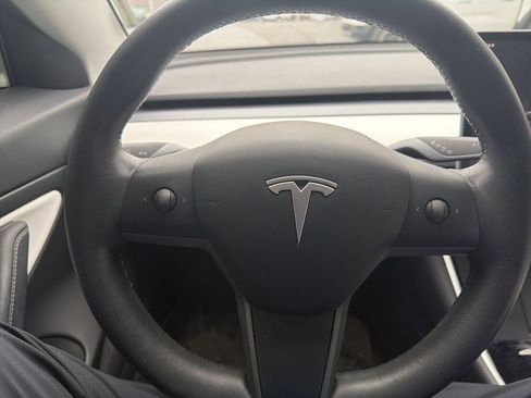 Used 2020 Tesla Model 3 Performance image 16