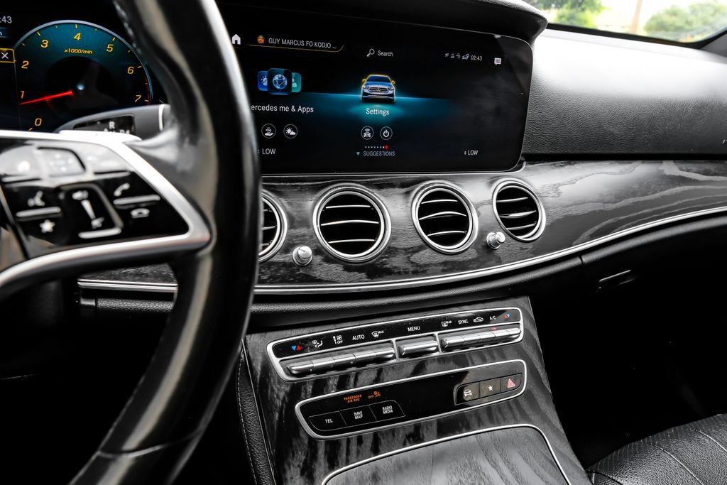 Used 2021 Mercedes-Benz E 350 4MATIC Sedan w/ Premium Package image 29