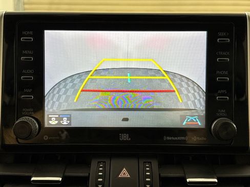 Used 2020 Toyota RAV4 XLE Premium image 14