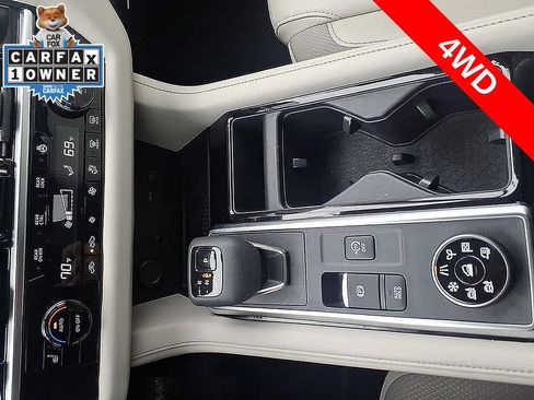 Used 2023 Nissan Pathfinder SL AWD/4WD image 35