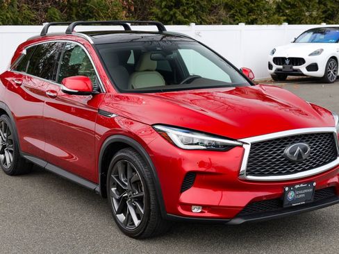 Used 2019 INFINITI QX50 Essential w/ Sensory Package image 9