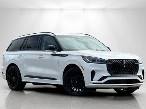 Used 2025 Lincoln Aviator Reserve w/ Jet Appearance Package RWD image 1