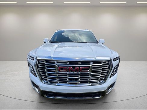 Used 2026 GMC Yukon XL Denali w/ Sun & Power Step Package AWD/4WD image 6