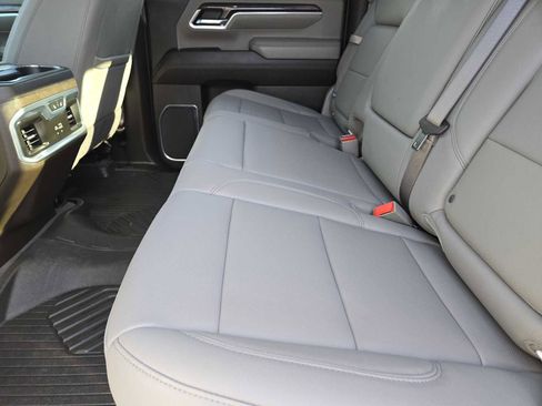 Certified 2024 Chevrolet Silverado 2500 LTZ w/ LTZ Convenience Package image 28