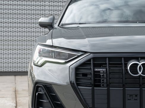 New 2025 Audi Q3 2.0T Premium image 35