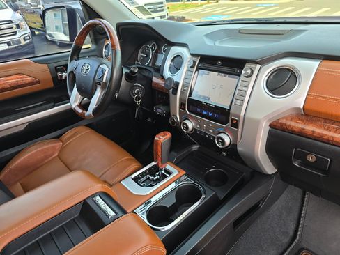 Used 2014 Toyota Tundra Platinum image 36