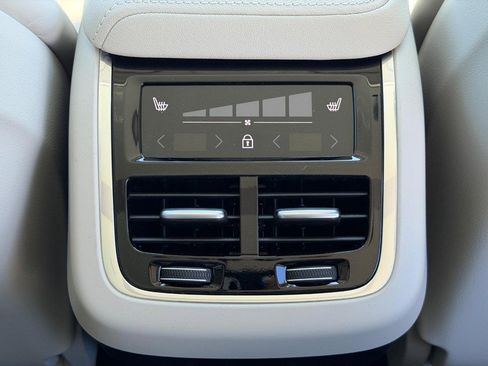 New 2026 Volvo XC60 B5 Ultra w/ Protection Package Premier image 9