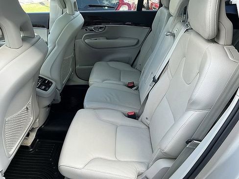 Used 2016 Volvo XC90 T6 Momentum w/ Momentum Plus Package image 14