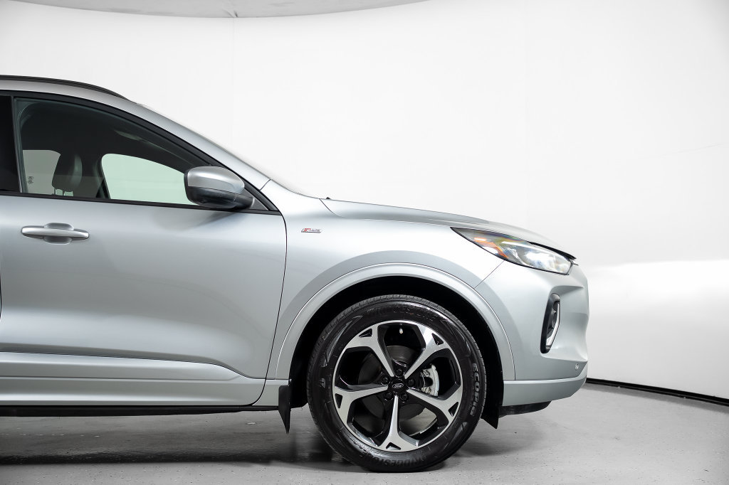 Used 2023 Ford Escape ST-Line Elite AWD/4WD image 4