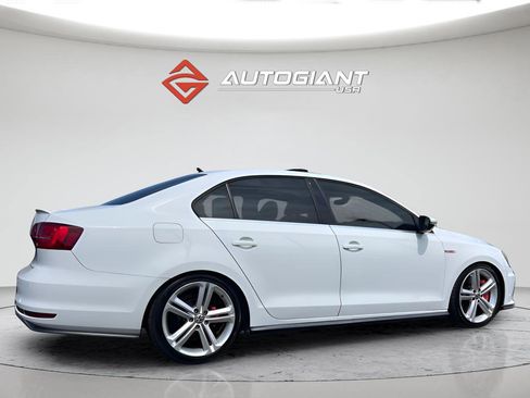 Used 2017 Volkswagen Jetta GLI FWD image 8