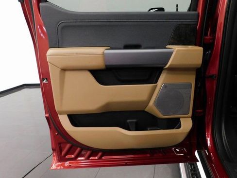 Used 2025 Ford F450 Lariat image 28