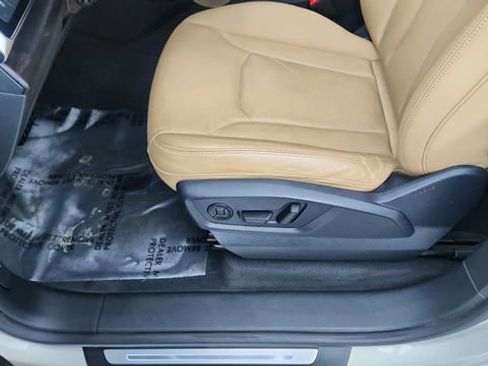 Used 2023 Audi Q8 Premium Plus w/ Premium Plus Package image 33