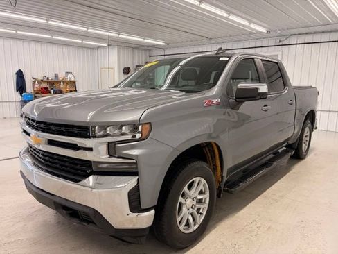 Used 2020 Chevrolet Silverado 1500 LT w/ True North Edition AWD/4WD image 3