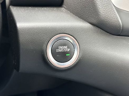 Certified 2023 GMC Terrain SLE w/ Driver Convenience Package FWD image 16