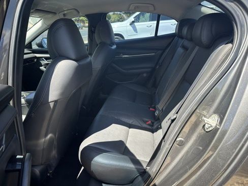 Used 2019 MAZDA MAZDA3 Sedan w/ Preferred Package FWD image 14