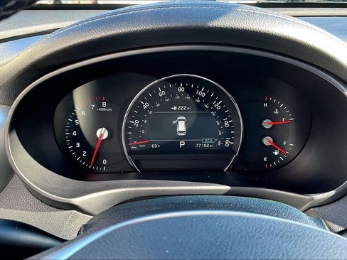 Used 2019 Kia Sorento SX image 12