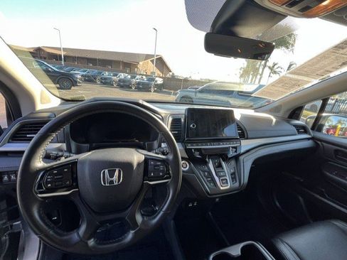 Certified 2025 Honda Odyssey EX-L image 9