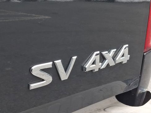 Used 2012 Nissan Frontier SV image 31