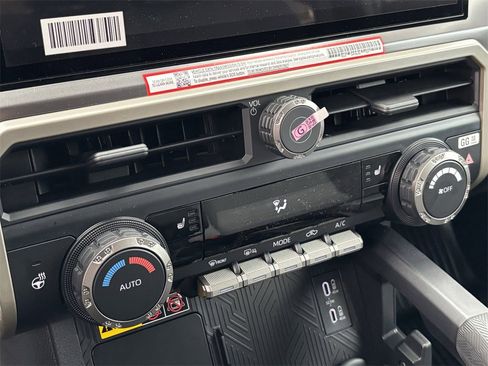 Used 2026 Toyota Tacoma TRD Sport image 26