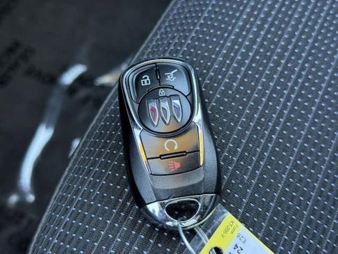 Used 2024 Buick Envista Preferred w/ Convenience I Package FWD image 30