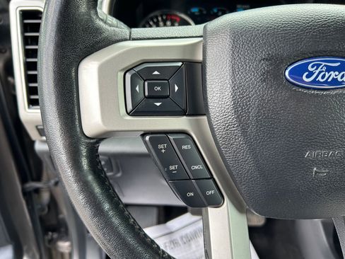 Used 2018 Ford F150 Lariat w/ Equipment Group 502A Luxury AWD/4WD image 15