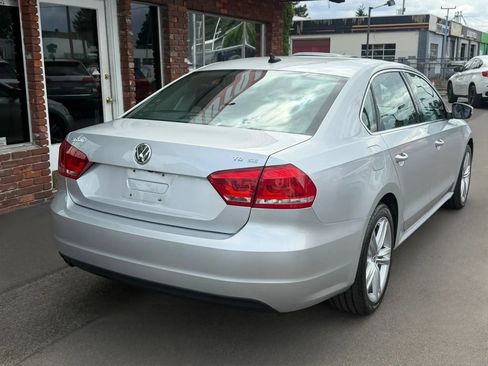 Used 2014 Volkswagen Passat TDI SEL Premium FWD image 3