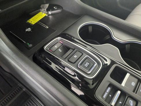 Certified 2023 Honda Pilot Touring image 28