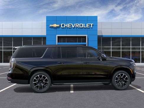 New 2026 Chevrolet Suburban RST RWD image 5
