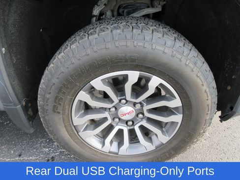 Certified 2020 GMC Sierra 1500 AT4 w/ AT4 Premium Package image 9