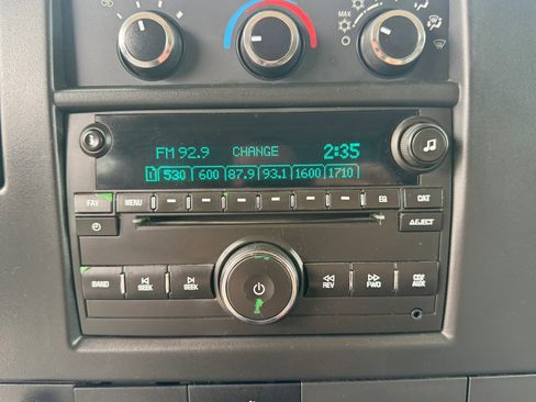 Used 2015 Chevrolet Express 2500 LS image 40