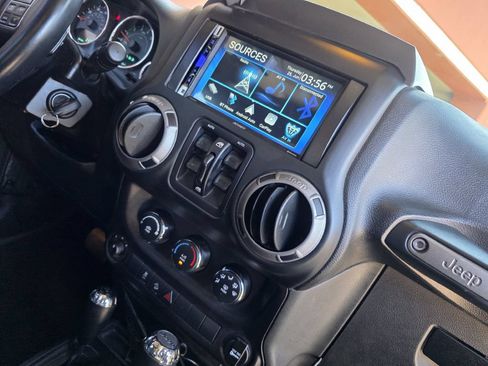 Used 2015 Jeep Wrangler Unlimited Sport w/ Quick Order Package 24S AWD/4WD image 30