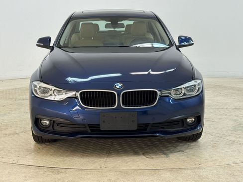 Used 2018 BMW 320i xDrive Sedan w/ Convenience Package AWD/4WD image 6