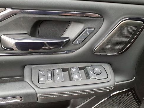 Used 2025 RAM 1500 Limited AWD/4WD image 29