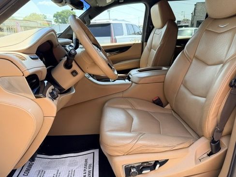 Used 2019 Cadillac Escalade Platinum AWD/4WD image 10