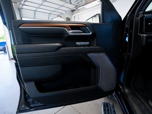 Used 2023 GMC Sierra 1500 Denali w/ Denali Reserve Package image 27