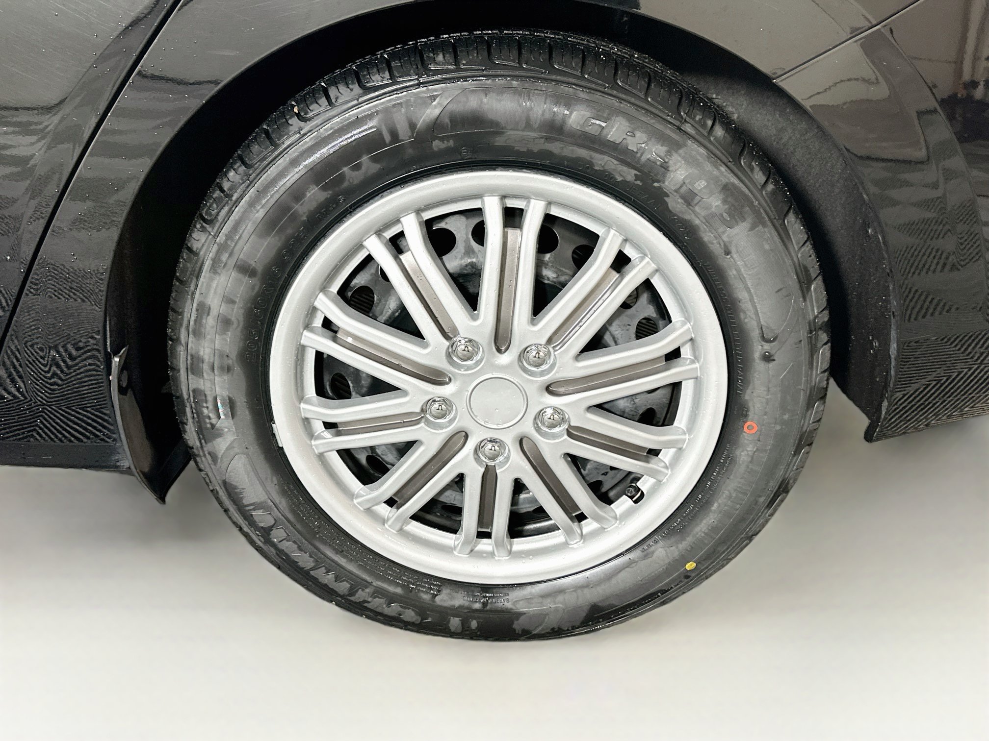 Used 2025 Nissan Sentra S FWD image 11