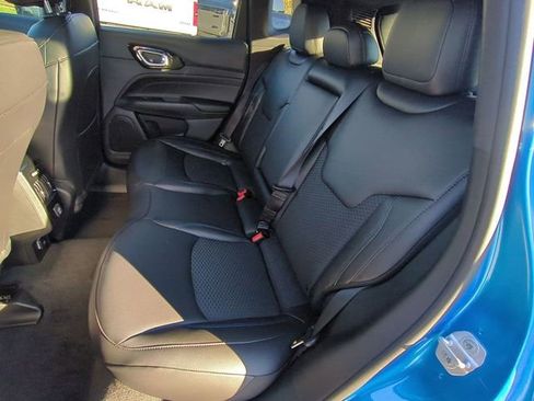 New 2026 Jeep Compass Latitude image 30