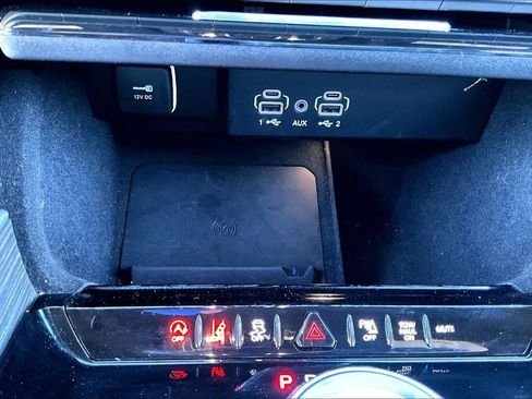 Used 2024 Jeep Wagoneer L Series II image 15